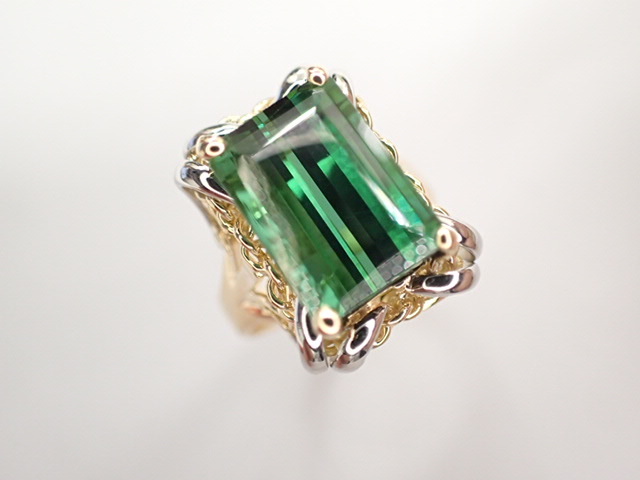 美品 K18×Pt900 グリーントルマリン6.30ct デザイン リング 指輪