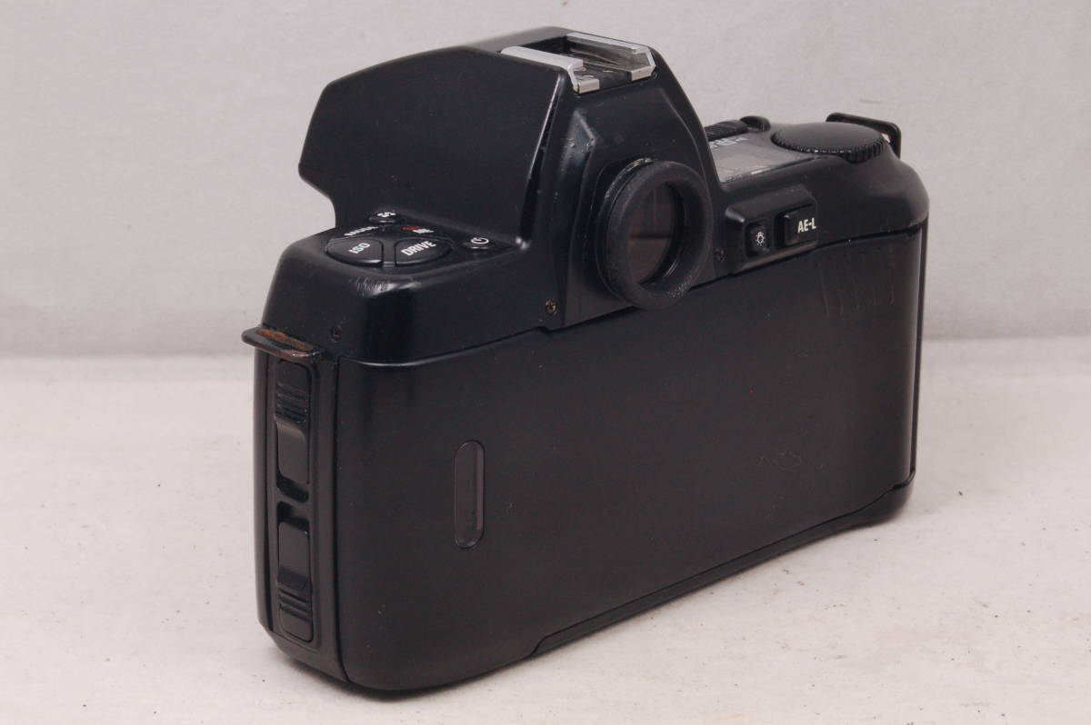 ★ 現状品 ★ 人気★ ニコン Nikon F-801 35mm オートフォーカス フィルム 一眼レフ カメラ_画像2