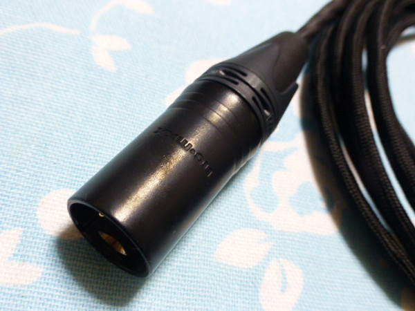 Final D8000 SONOROUS 用ケーブル MOGAMI 2534 200cm XLR Final D8000 SONOROUS 用ケーブル MOGAMI 2534 200cm XLR