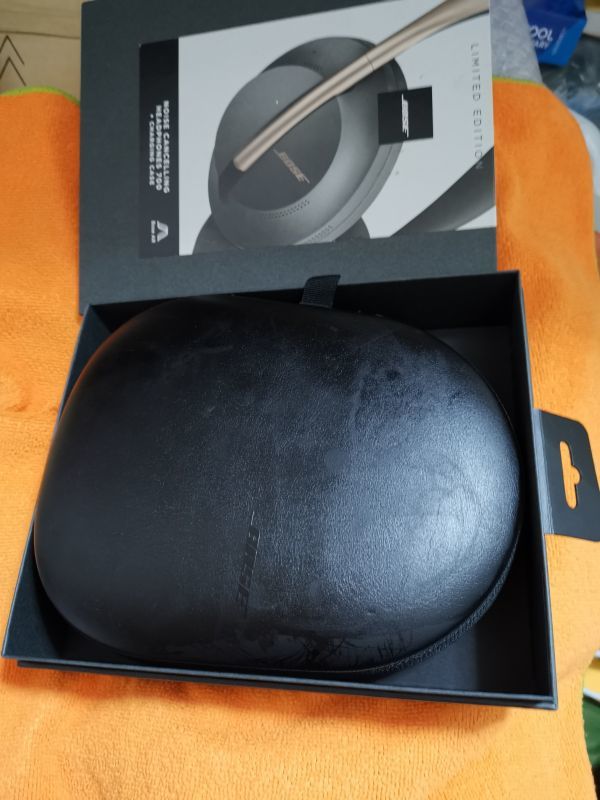 Bose Noise Cancelling Headphones 700 Wireless Noise Cancelling Headphones with Charging Case - Eclipse no2_画像5