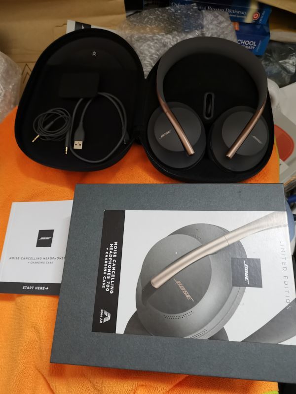 Bose Noise Cancelling Headphones 700 Wireless Noise Cancelling Headphones with Charging Case - Eclipse no2_画像10