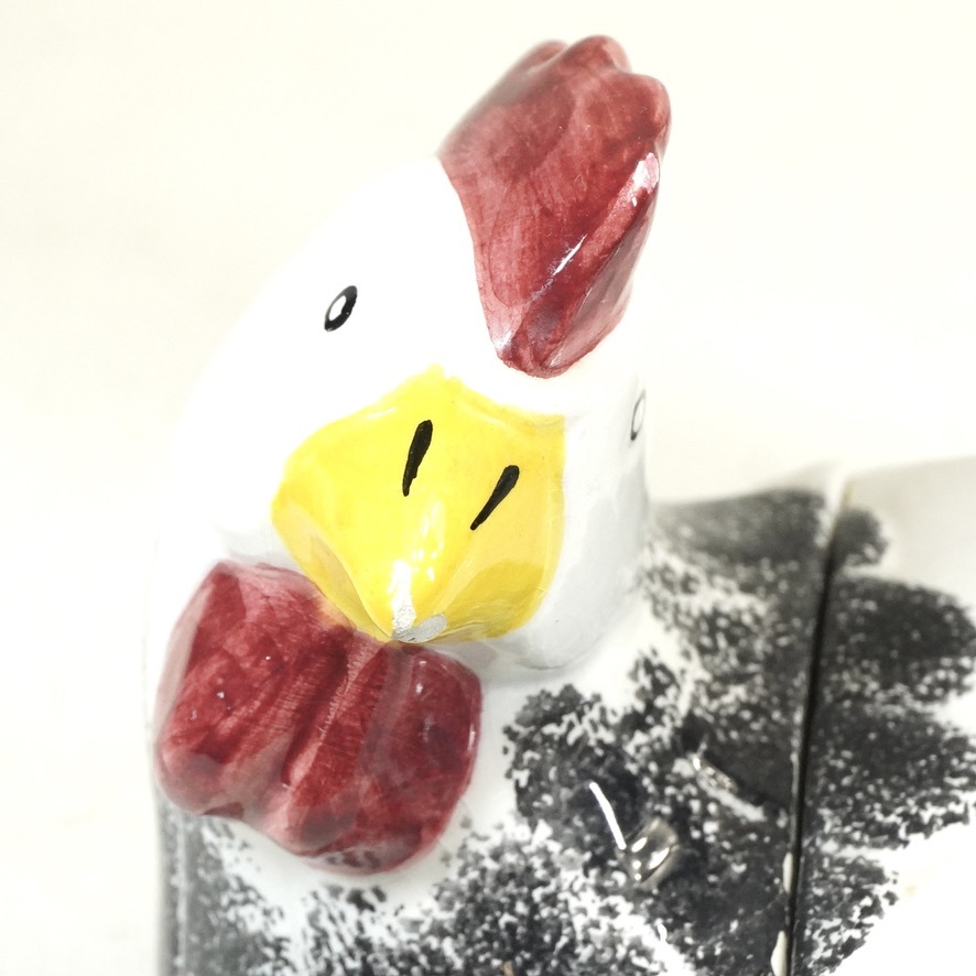 イタリア 陶磁器製ニワトリの小物入れ 置物 オブジェ 手作り 手彩色の味わいたっぷり幅20㎝ 高さ21㎝ クチバシに欠けあり ATN_画像8