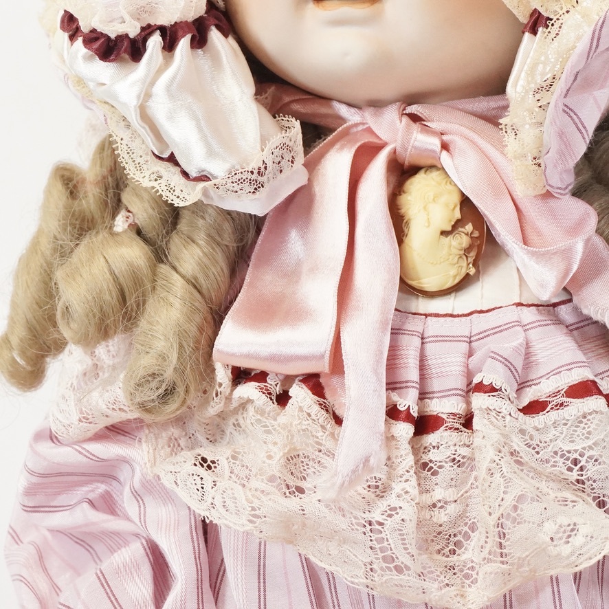 昭和ビンテージ　ビスクドール　西洋人形 　Collectors Doll　コレクターズドール製　ベベドール　 ペーパーウェイトアイ　高さ75㎝　ATN_画像9
