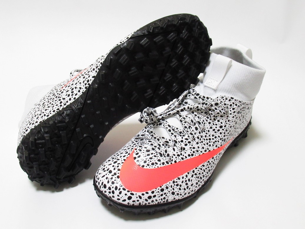 Nike Jr Superfly サッカー フットサル トレシュー 白 オレンジ cm ナイキ ジュニア 子供 マーキュリアル Cr7 Tf Cv3187 180 0cm以下 売買されたオークション情報 Yahooの商品情報をアーカイブ公開 オークファン Aucfan Com