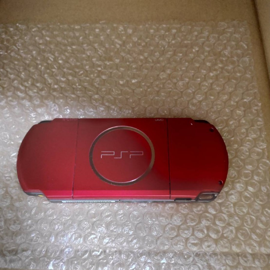 (遊べる状態で発送！)PSP-3000RR ラディアント･レッド 充電器付