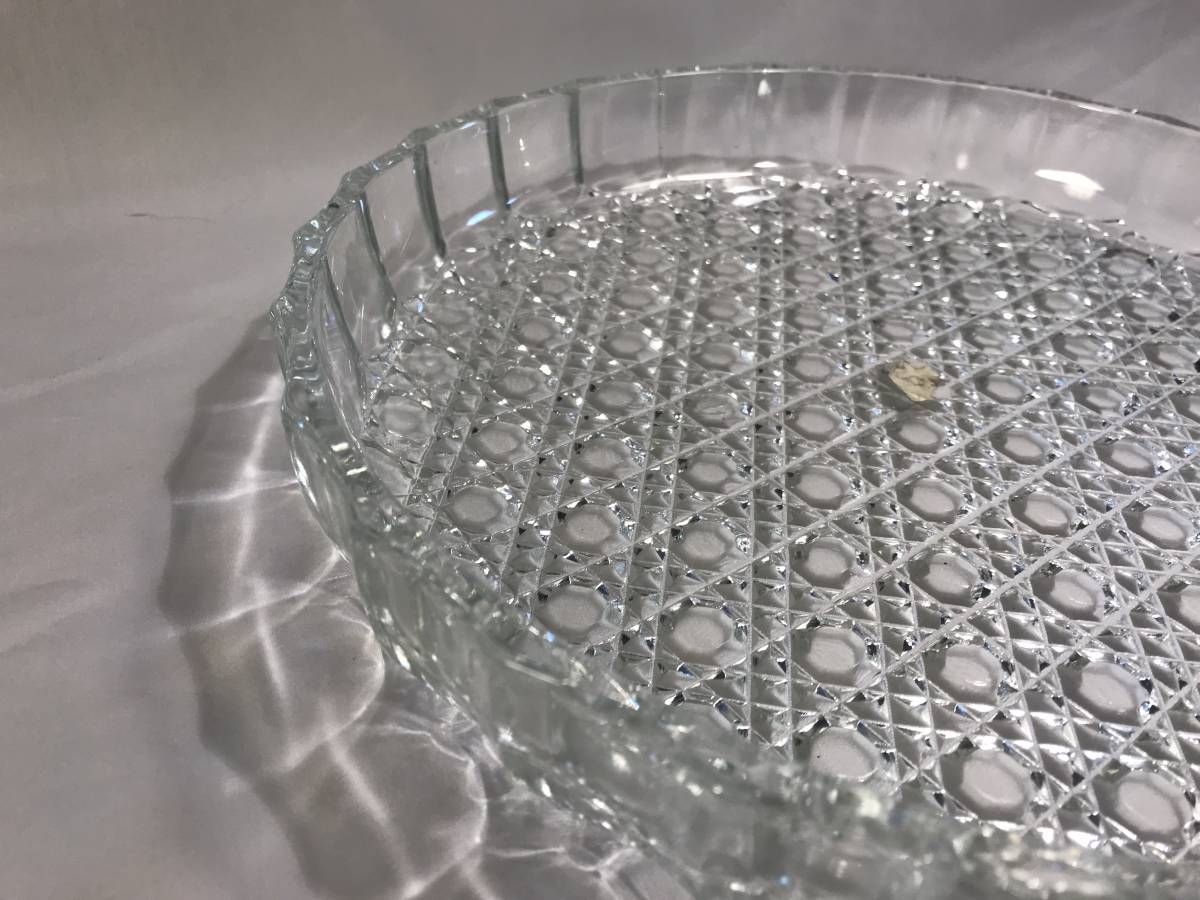 昭和レトロ 盛り皿 ビンテージSOGAガラス ガラス大皿 [ガラス工芸品 プレス ガラスプレート 曾我硝子 切子風 日本製 MADE IN JAPAN]の画像3