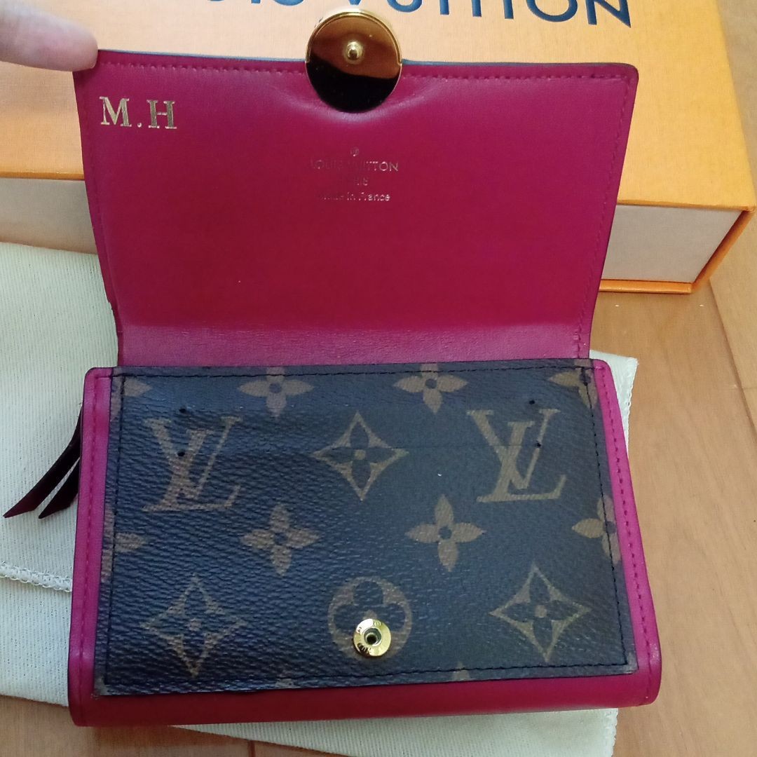 ルイヴィトン　 LOUIS VUITTON　 ポルトフォイユ　 モノグラム　 二つ折り財布