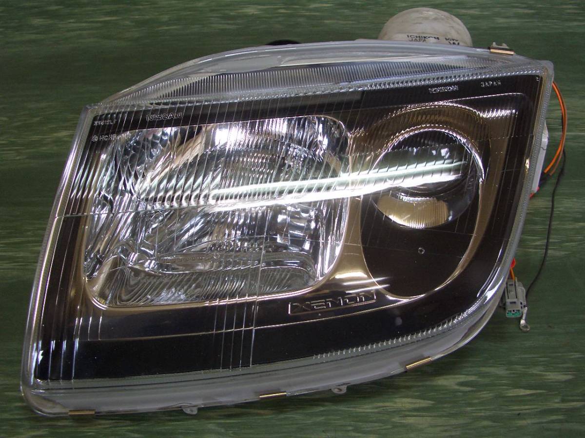 2227○Z32 フェアレディ Z 後期 XENON キセノン ヘッドライト 2227○Z32 フェアレディ Z 後期 XENON キセノン ヘッドライト
