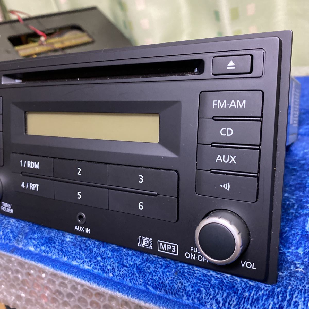 Nissan оригинальный CD плеер PART NO.B8185-89951 MODEL NO.HS-C5482A