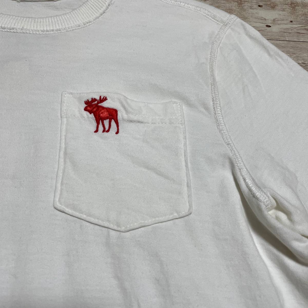 ★Abercrombie＆Fitch ポケットTシャツ ワンポイントムース 刺繍_画像3