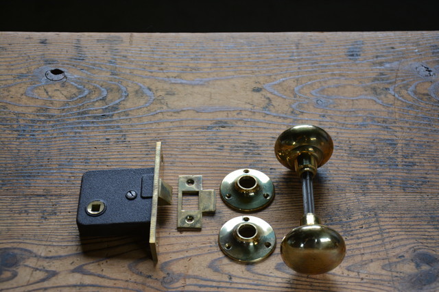 NO.9322 古い真鍮鋳物のドアノブ 空錠 53mm BEST 検索用語→Aアンティークビンテージ古道具真鍮金物洋館扉ドア建具戸