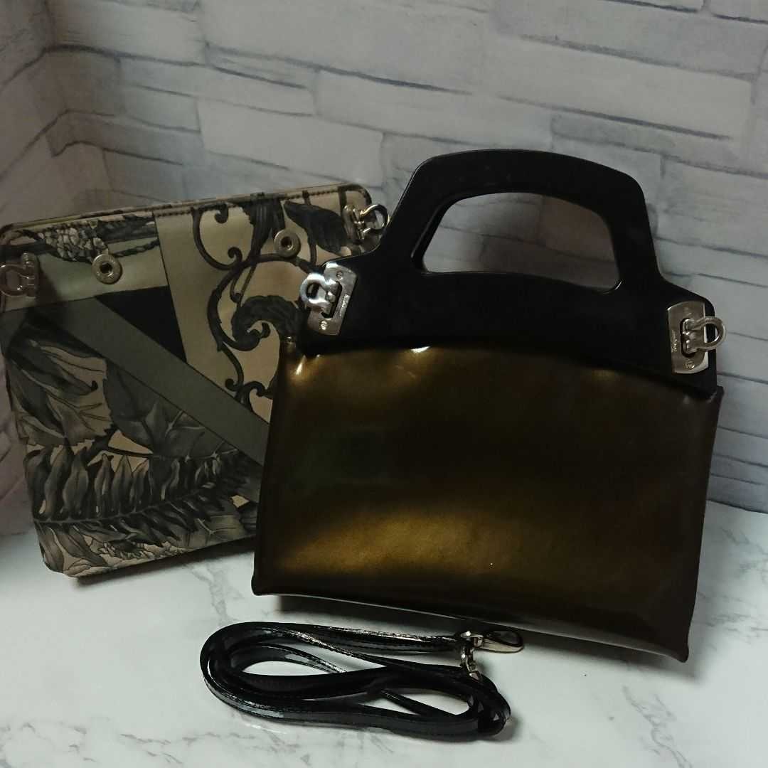 Ferragamo フェラガモ パーティー バッグ エナメル ガンチーニ レア
