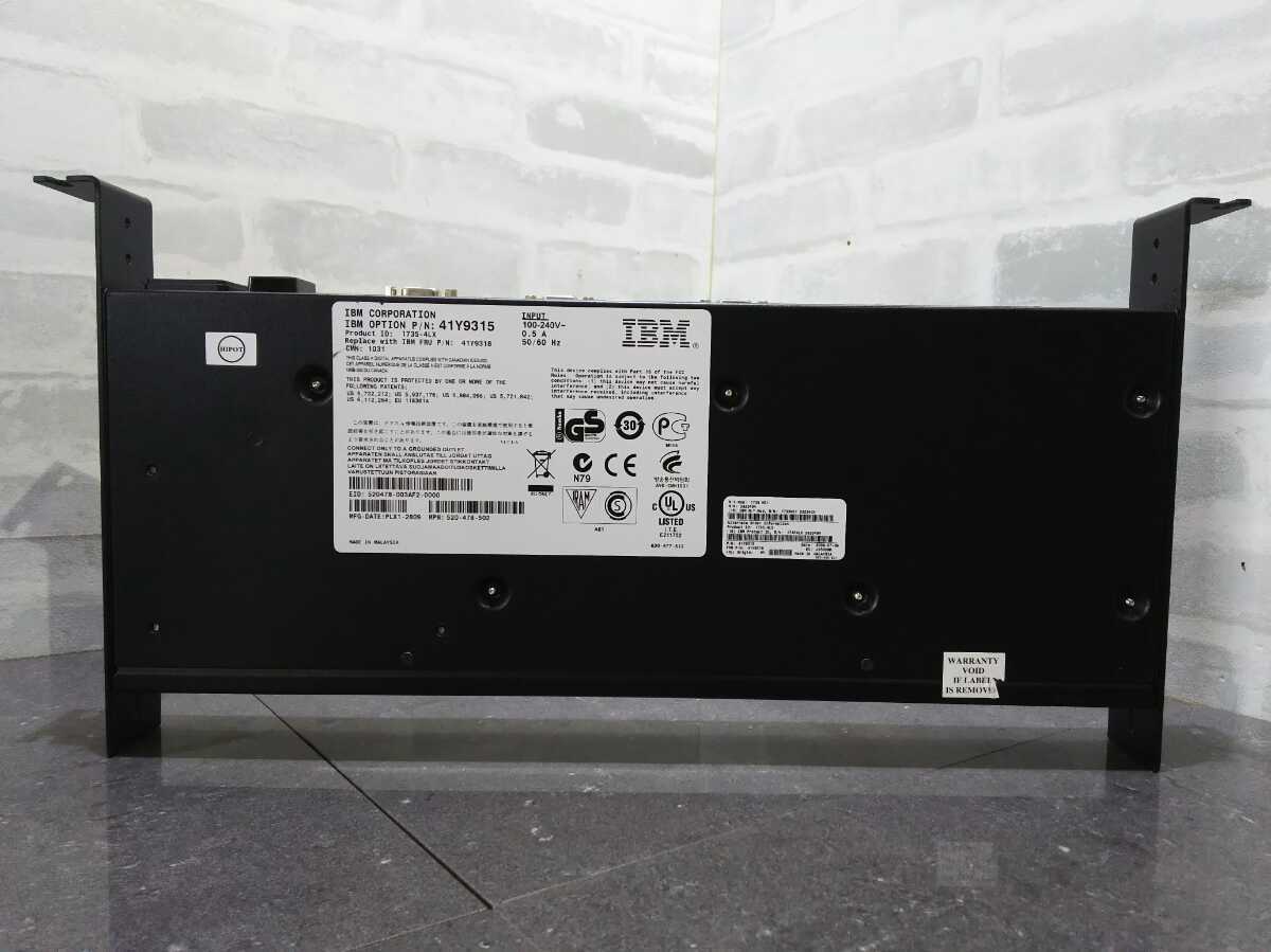 【動作品】管R55 IBM 41Y9315 コンソールスイッチ ネットワークPC パソコンサーバーラック 切替器 分配器の画像6
