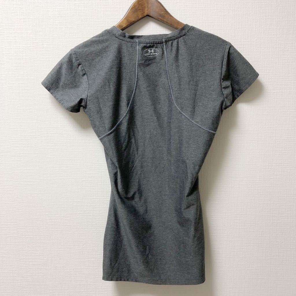 UNDER ARMOUR アンダーアーマー 半袖 Tシャツ コンプレッションシャツ レディース XSサイズ グレー heat gear_画像2
