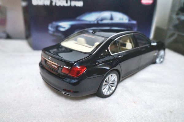 京商 BMW 750Li (F02) 1/18 ミニカー 黒 7シリーズ 一流メーカー販売