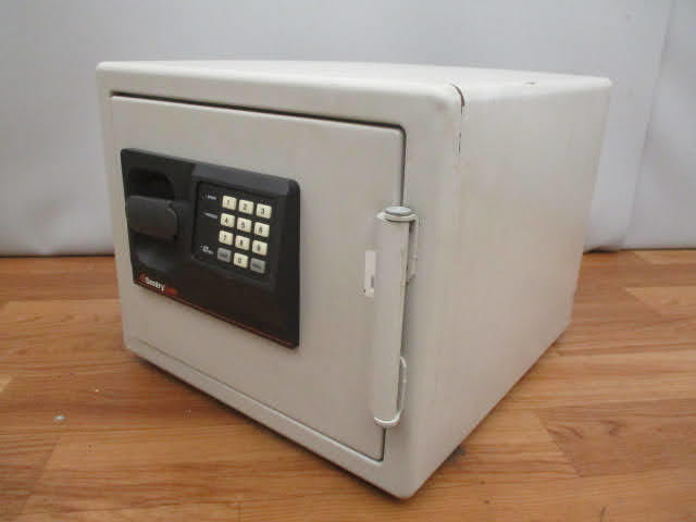 *sentry safe fire-proof safe *SB0507 1 hour enduring fire cent Lee safe numeric keypad type operation verification settled instructions attaching approximately 42×51×H34.! direct pick up h-110812