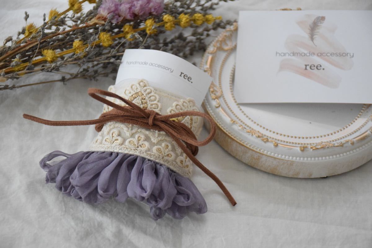 インド刺繍リボン ポニーフック付きラップレザーリボン|PayPayフリマ No.883 インド刺繍リボン ポニーフック ハンドメイド