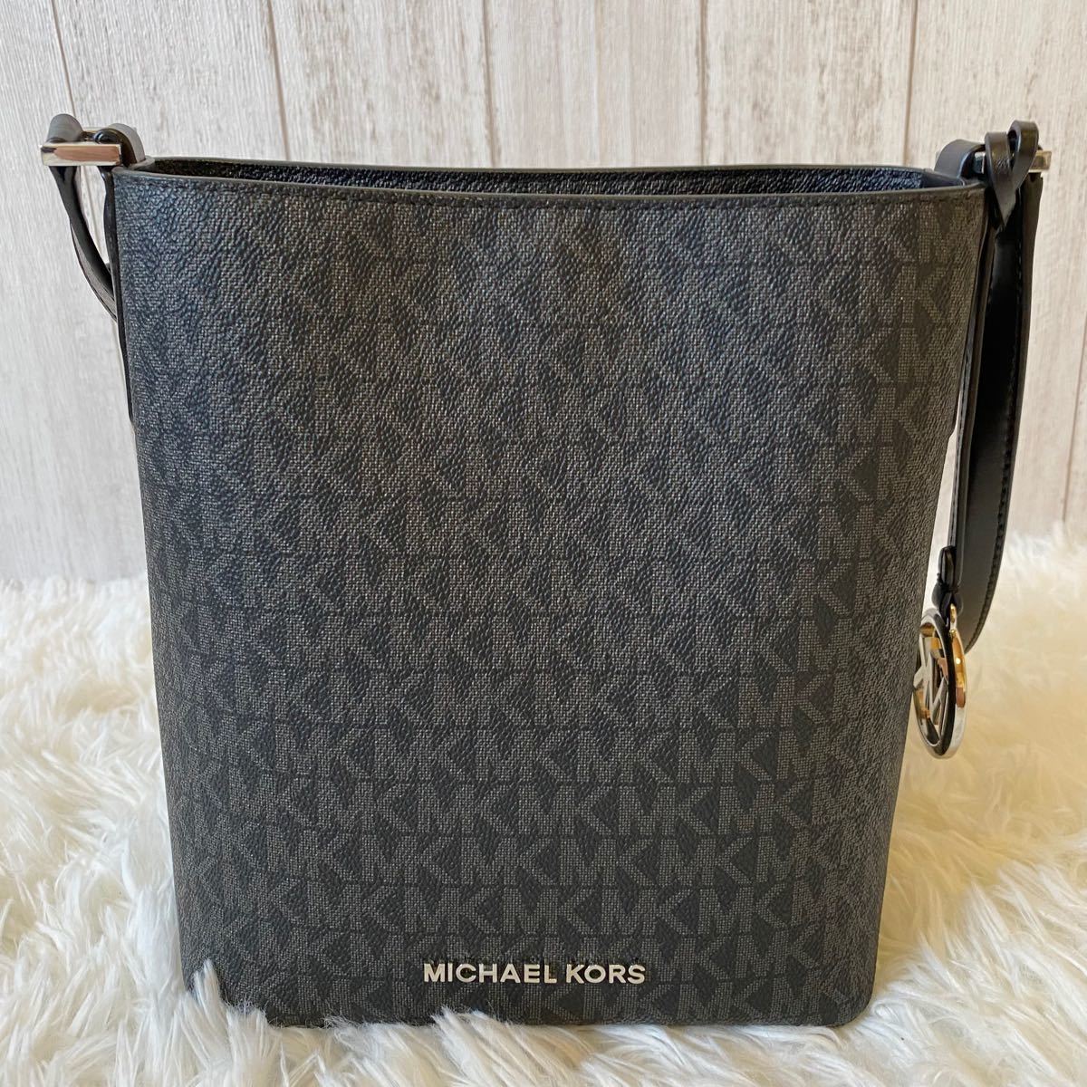 【MICHAEL KORS】マイケルコースシグネチャーミニショルダーバッグ