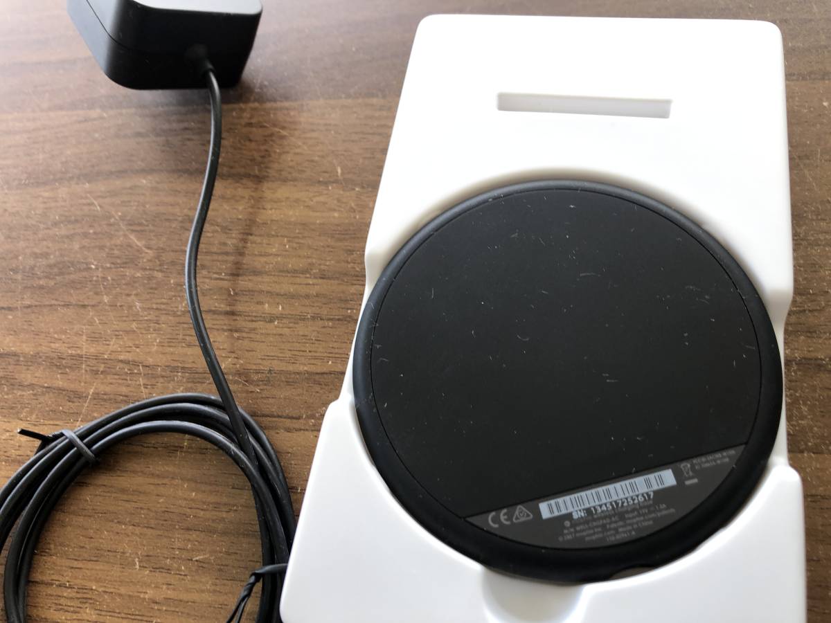 中古　 ワイヤレスチャージャー　 select mophie wireless charging base UPTO7.5W