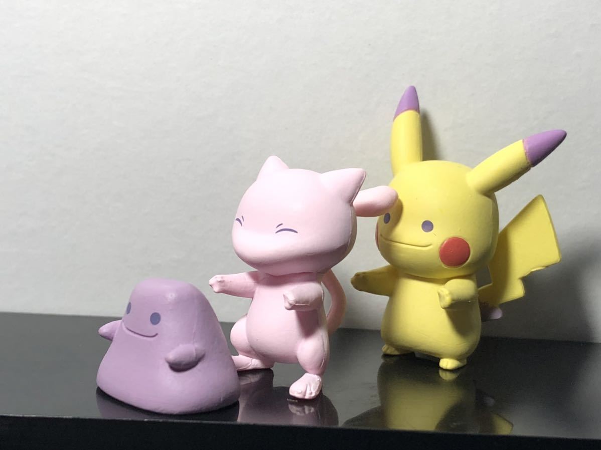 ◆ ポケモン　まえならえあーち　フィギュア ミュウ　メタモン　ピカチュウ_画像1