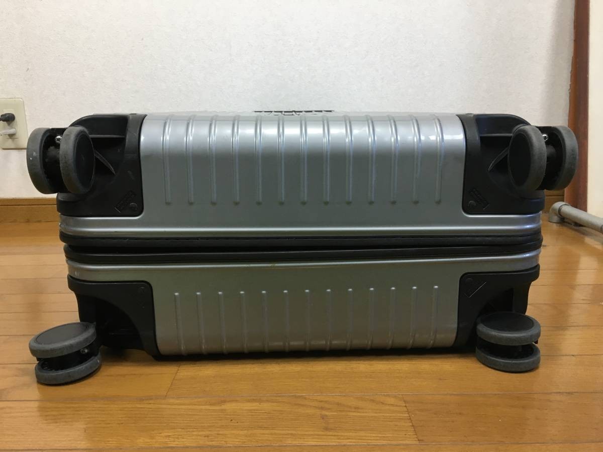 RIMOWA リモワ SALSA サルサ 87677 876.77 シルバー スーツケース 104L 4輪 リモワ 4輪 サルサ 104L 876.77 グレー キャリーケース 大容量