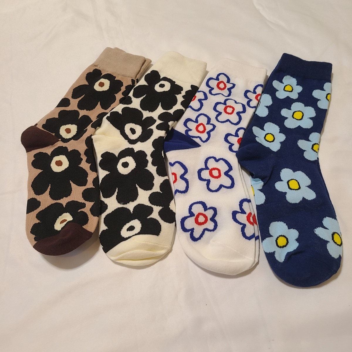 Paypayフリマ 靴下 4枚セット 花柄 レディース 北欧 新品 韓国 ソックス 女の子 レディース 可愛い 靴下倶楽部 セット販売 靴下セット Paypayフリマ 靴下 4枚セット 花柄 レディース 北欧 新品 韓国 ソックス 女の子 レディース 可愛い 靴下倶楽部 セット販売 靴下セット