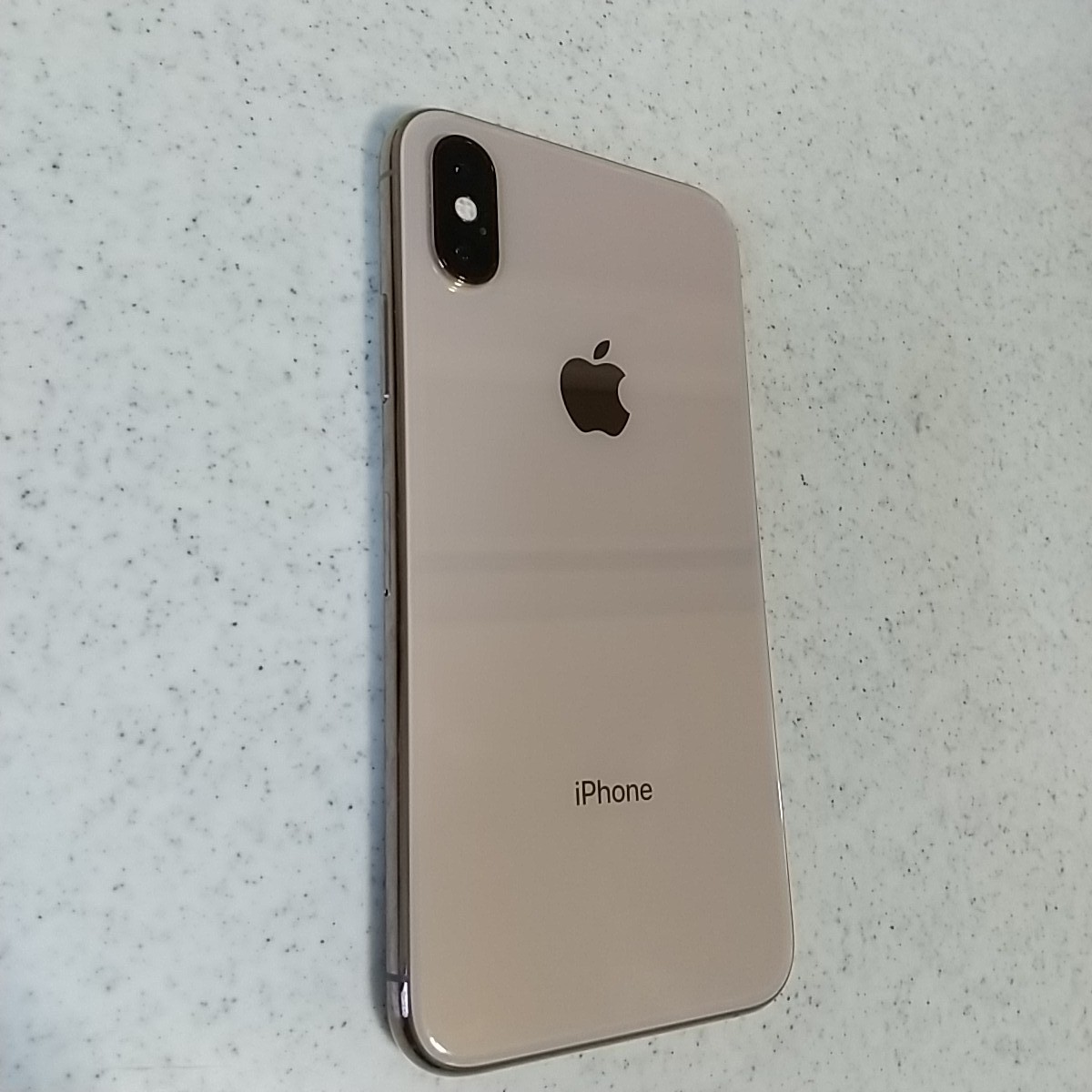 最終値下げ【美品・付属品完備】iPhone Xs Gold 256 GB au SIMフリー