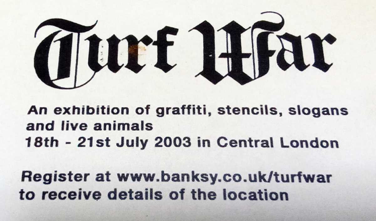 海外相場は１０万円以上!Banksy(バンクシー) Turf War 2003年 Wild Sheep Postcard リミテッドエディション ■Dismaland■Walled Off Hotel - 3