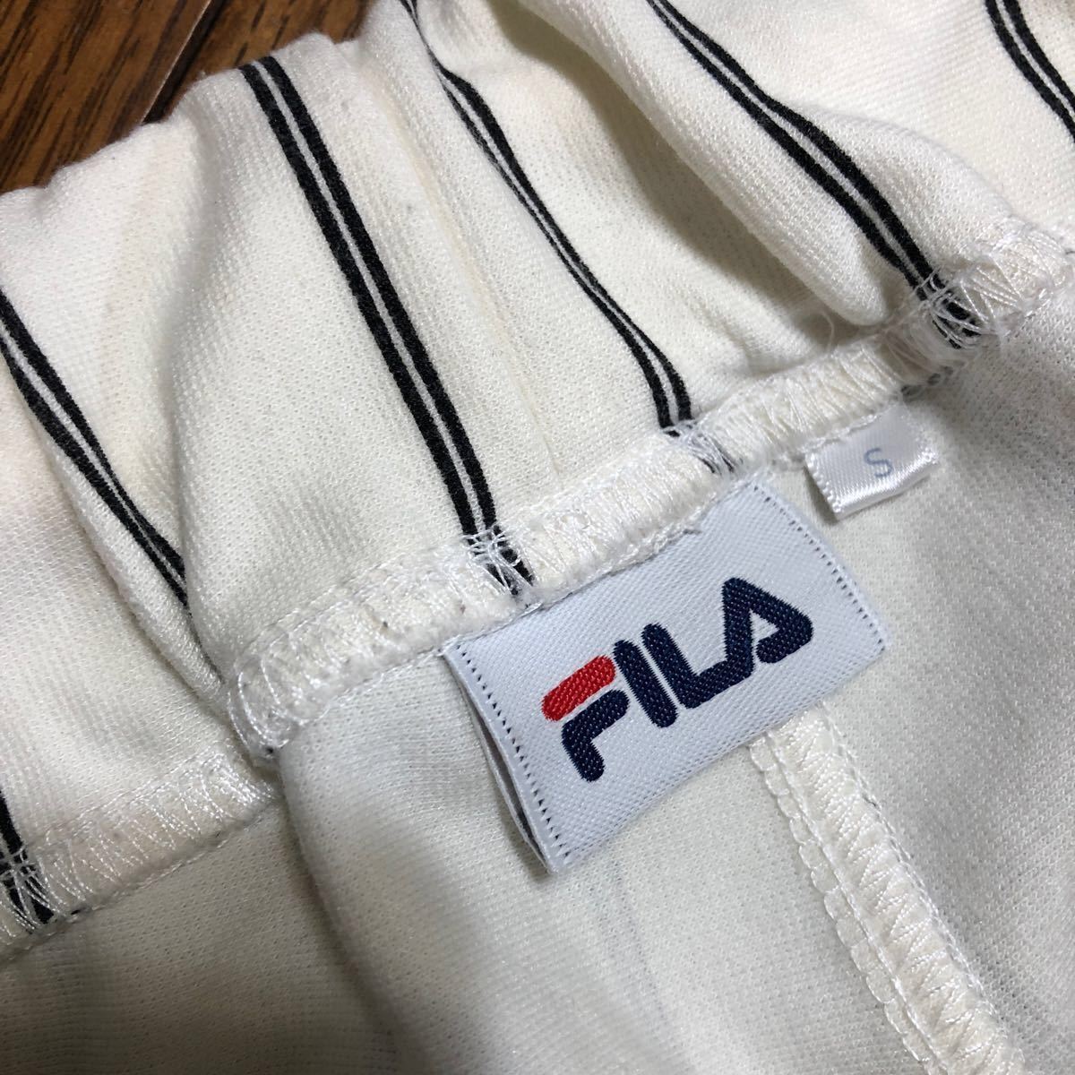 FILA ジャージ　パンツ　レギンス  スパッツ　8分丈　白　ライン　ストライプ　ZUMBA ズンバ　フィットネス　ヨガ