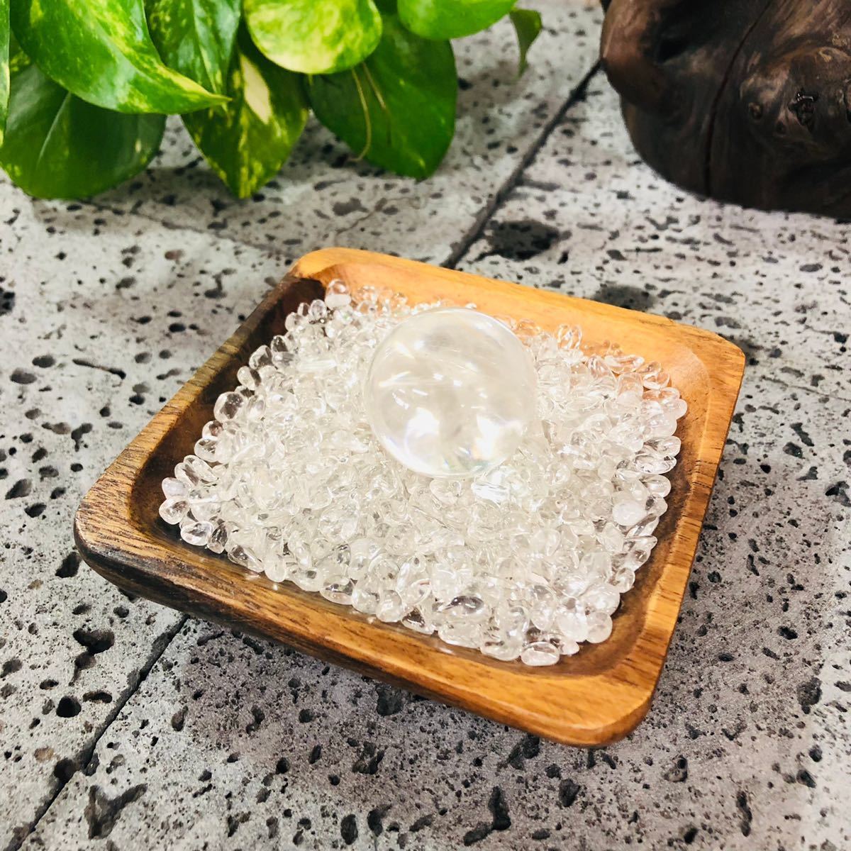 氷のような天然水晶玉30mm 水晶さざれ 高級アカシ角皿アプレート3点セット 浄化プレート ブラジル産 クリスタル アロマディッシュ UPHADOO