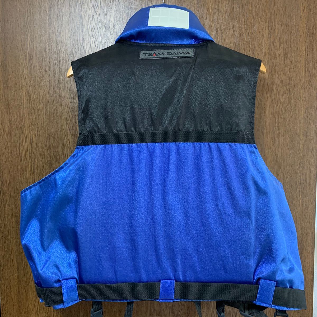未使用チームダイワDAIWAフィッシング用ライフジャケット
