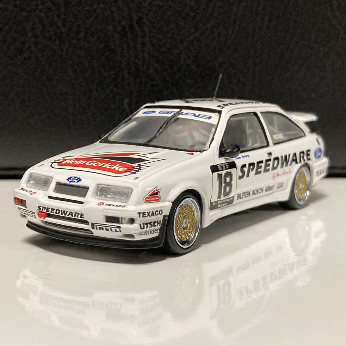 Yahoo!オークション - 1/43 ミニチャンプス フォード シエラ Yahoo!オークション - 1/43 ミニチャンプス フォード シエラ