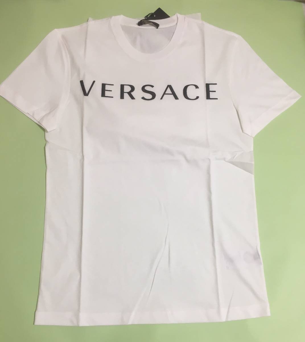 最適な価格 お得 Versace メンズ 人気定番 ロゴ Tシャツ 白 S 新品未使用 21超人気 Horizonsglobal Ca