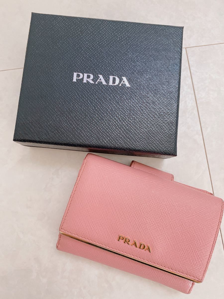 激安挑戦中 PRADA 二つ折り財布 ピンク 三角ロゴ 箱 ギャランティ ...