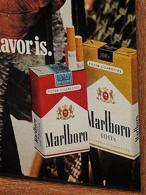 1972年 USA 70s vintage 洋書雑誌広告 額装品 Marlboro Tobacco マルボロ タバコ マルボロマン / 検索用 店舗 ガレージ 看板 装飾 (A4size)_画像4