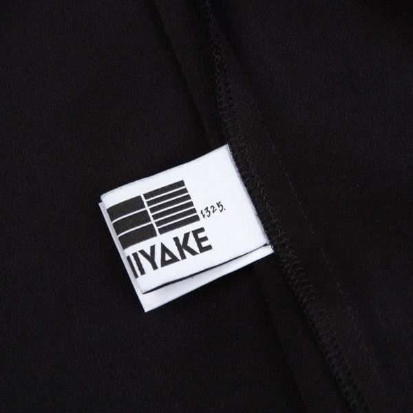 イッセイミヤケISSEY MIYAKE 132 5. ジップデザインドルマンジャケット 黒3 【レディース】_画像10