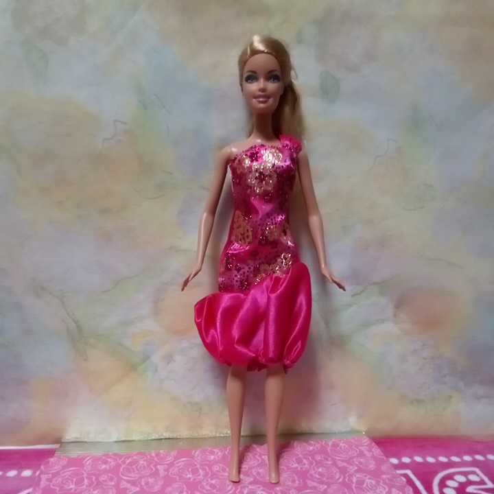 マテル Barbie ブロンドヘア チャイナ風のピンクドレス 美品の画像1