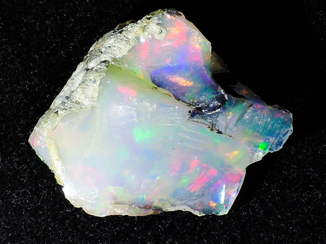 * opal. raw ore *7.4ct/20.0mm* natural stone . white stone * mineral raw ore *