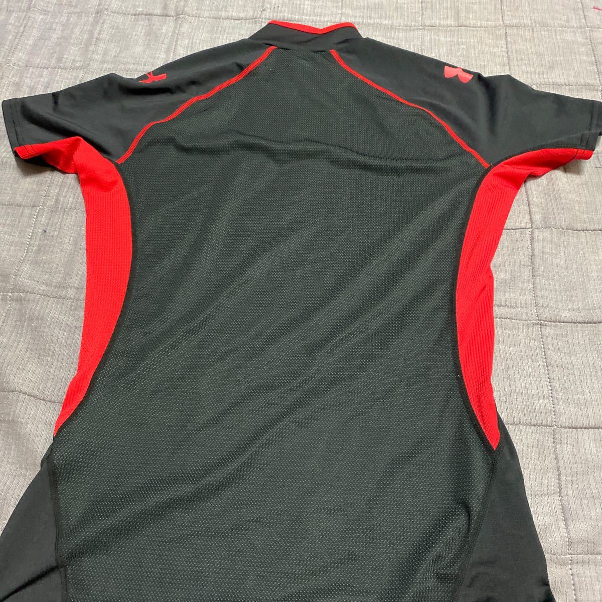 値下げ！アンダーアーマー　 UNDER ARMOUR  半袖Tシャツ　サイズSM   黒×赤