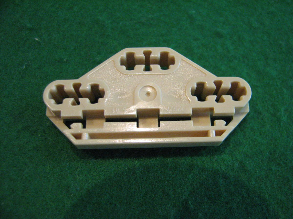 * Lego -LEGO*32307* Bionicle * technique, axle connector block 3 x 6,6 hole * tongue *USED