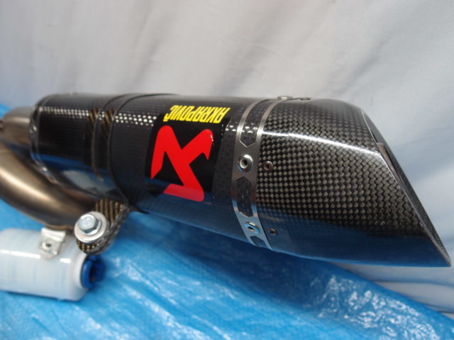 MT09　アクラポビッチ　AKRAPOVIC　社外マフラー　中古良品　低走行☆彡　_画像10