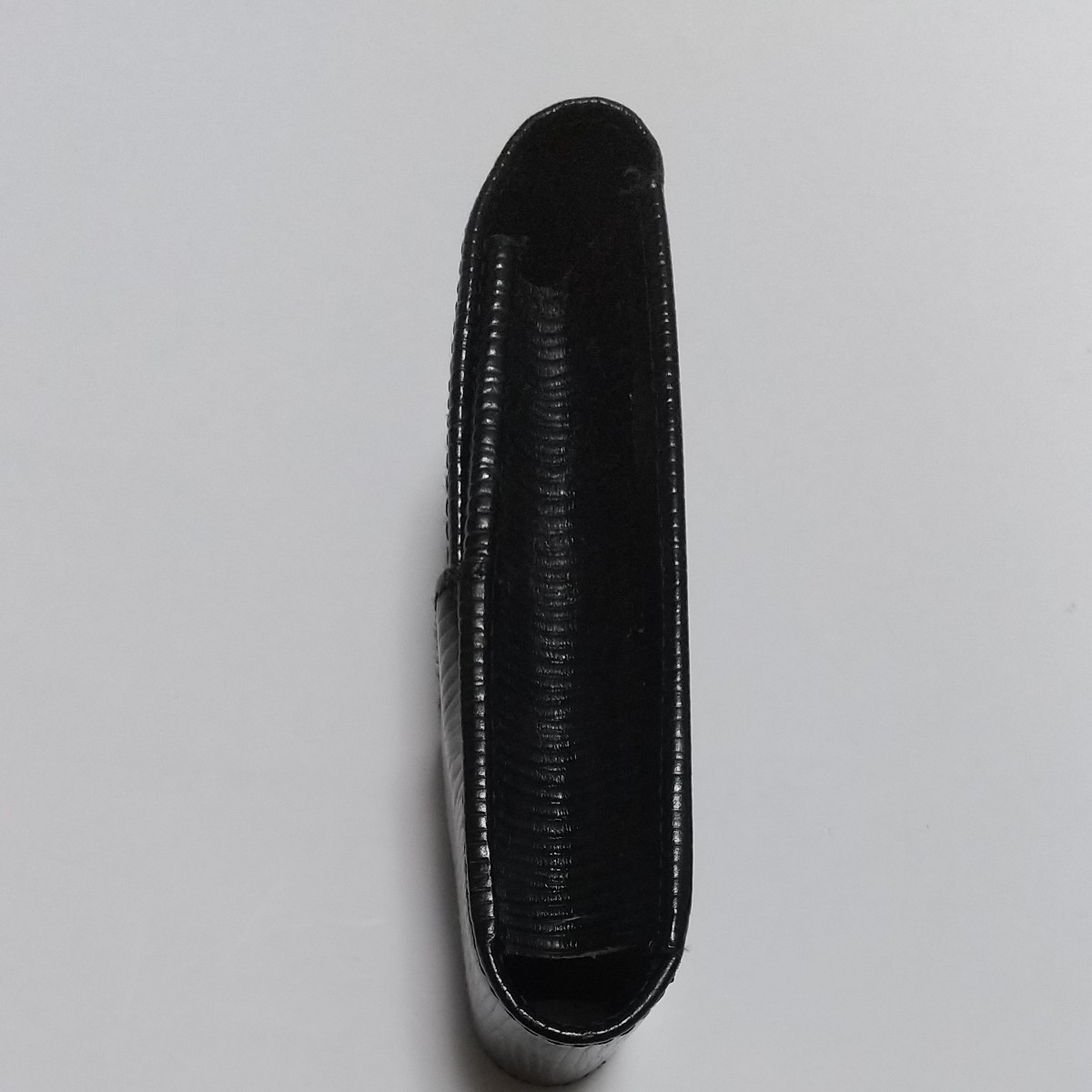 LOUIS VUITTON ルイヴィトン タバコケース エピ ブラック LOUIS VUITTON ルイヴィトン タバコケース エピ ブラック