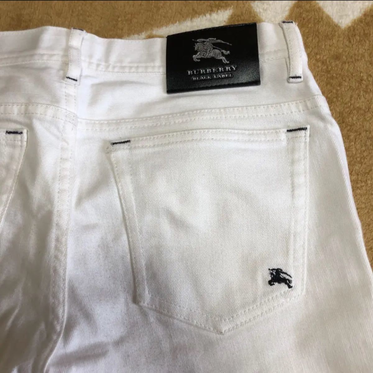 バーバリー ブラックレーベル デニム パンツ ズボン 白パンツ 白 バーバリー ブラックレーベル デニム パンツ ズボン 白パンツ 白