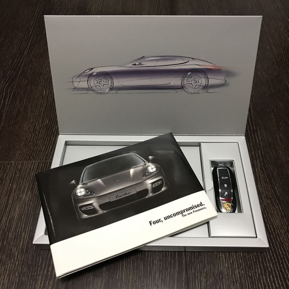 [ prompt decision ][ Porsche regular not for sale key type USB catalog & hard cover photoalbum exclusive use BOX attaching ] Panamera 970 type Bose Porsche Porsche Panamera