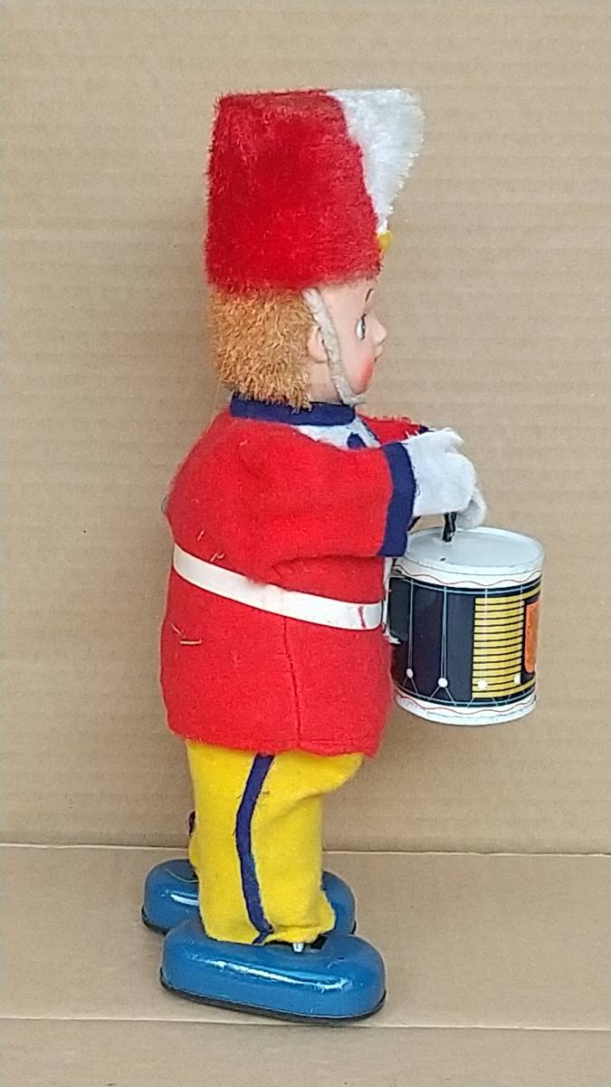  Showa Retro Yonezawa MECHANICAL MARCHING CHILD BAND DRUMMER tin plate toy box attaching made in Japan 