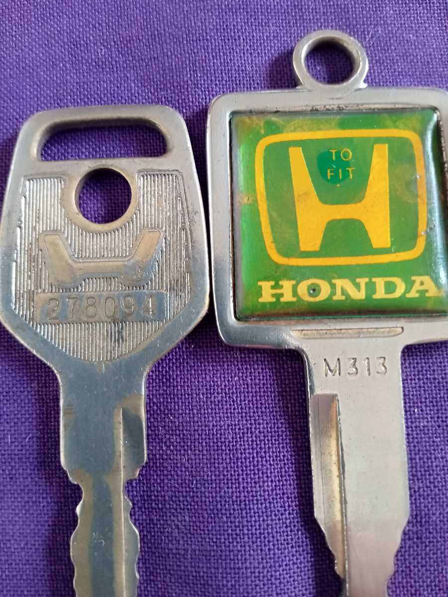  Honda, old car, antique, key, key, retro,.. for, Vintage, Showa era. car, key holder, interior, old key, objet d'art.