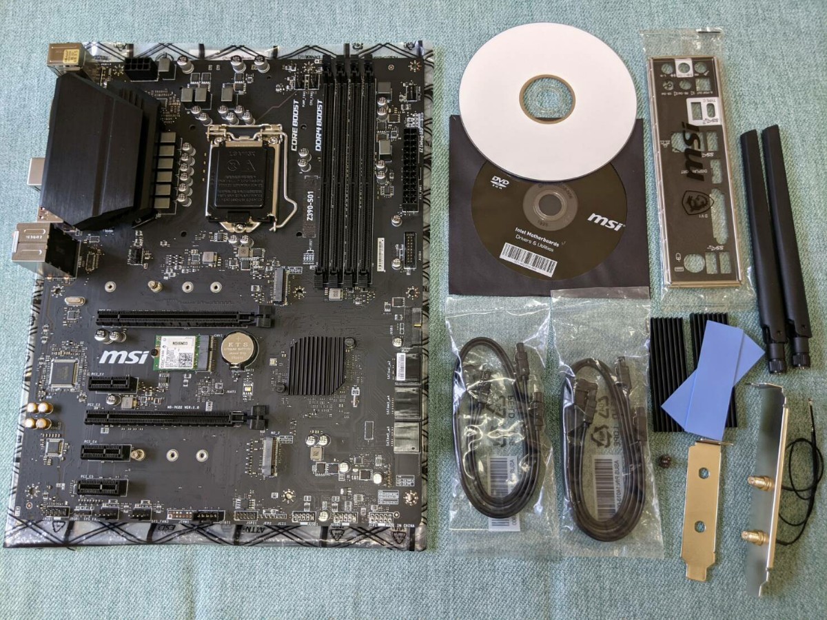 W10Homeライセンス付 MSI Z390-S01 付属品ほぼ完備 WIFI等おまけ W10Homeライセンス付 MSI Z390-S01 付属品ほぼ完備 WIFI等おまけ