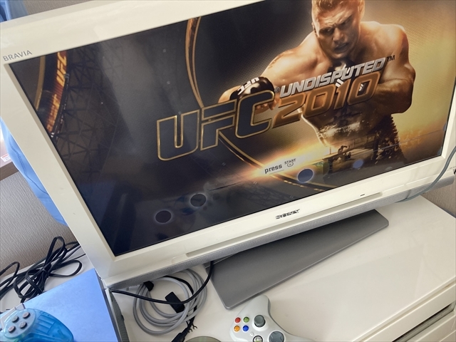 北米版　21-360-06　XBOX360　UFC2010　動作品　箱〇_画像2