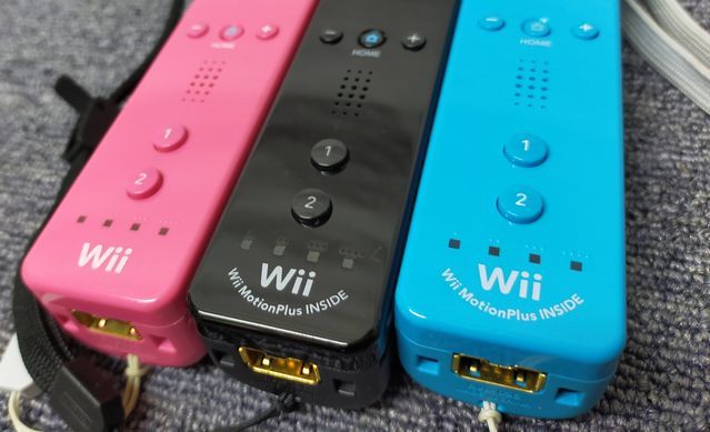 【NK733】ニンテンドー Wii 本体 ソフト3本付き リモコンプラス付き sport Resoｒt デカスポルタ _画像5