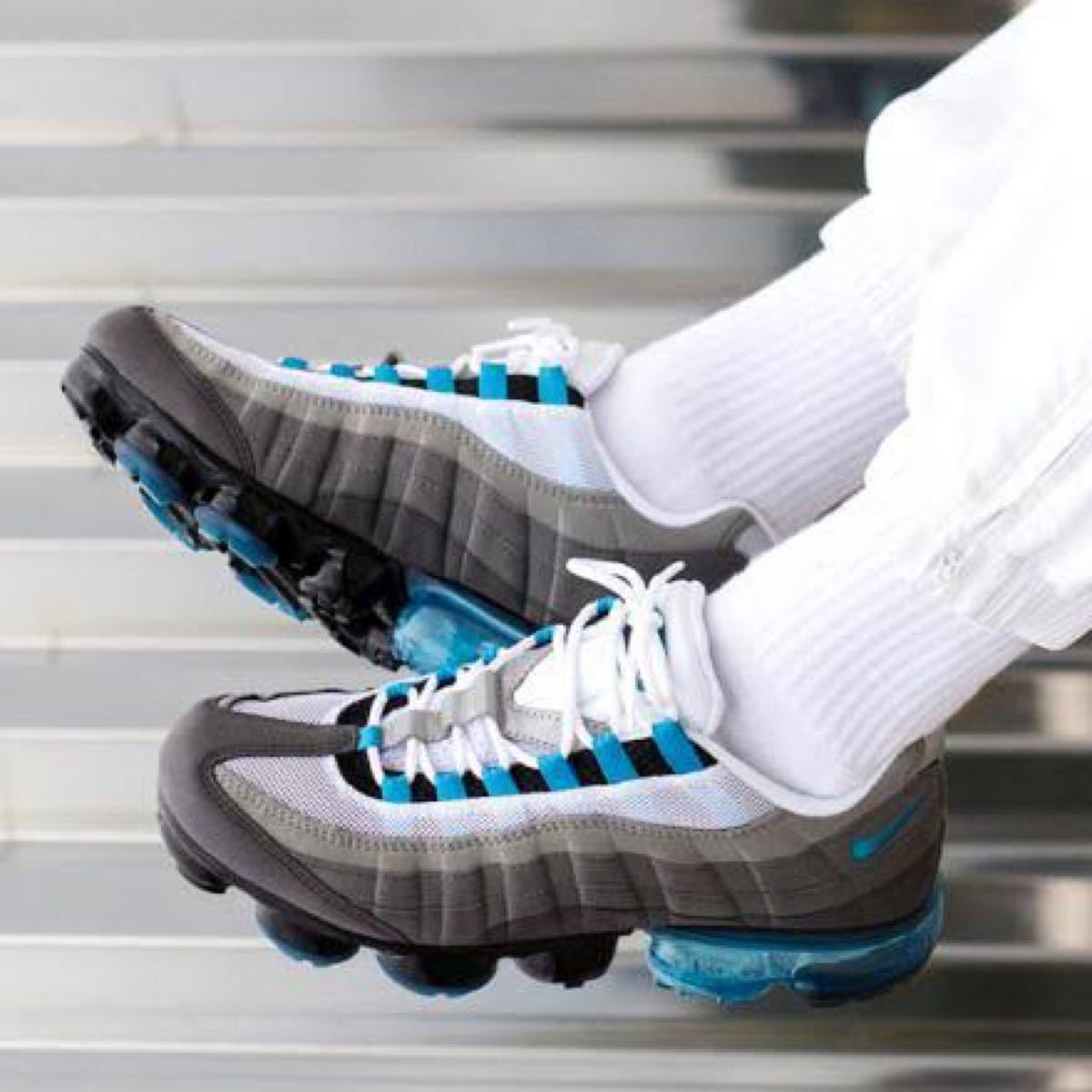 美品希少 NIKE AIR VAPORMAX 95 ネオターコイズ 29cm ナイキエア